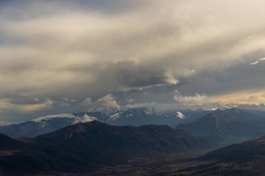 Dağların güzel manzarası