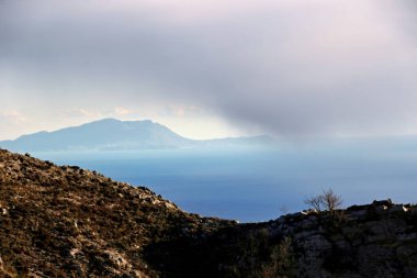 İsrail 'in kuzeyindeki deniz kıyısı ve Akdeniz adası.