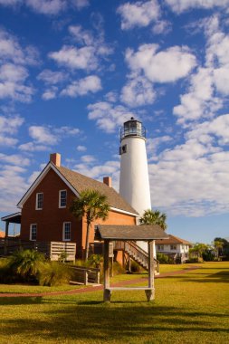 Bina, bakıcılar için yaşam alanı ve hizmet binası olarak hizmet veriyordu..
