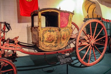 Luray müzesinde eşsiz bir klasik araba koleksiyonu sergileniyor..