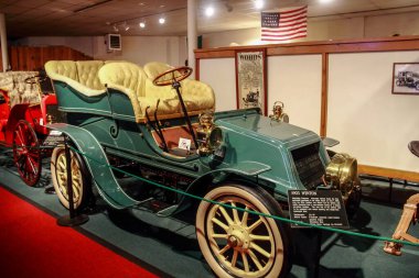 Luray müzesinde eşsiz bir klasik araba koleksiyonu sergileniyor..