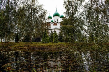 Novgorod bölgesindeki Nikolo-Vyazhishchsky Ortodoks Hıristiyanlık Manastırı