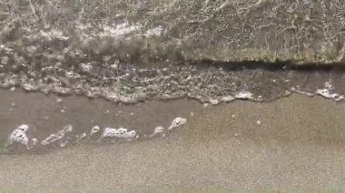 Adriyatik Denizi kıyısı, deniz manzaralı güzel dalgalar, Karadağ doğası