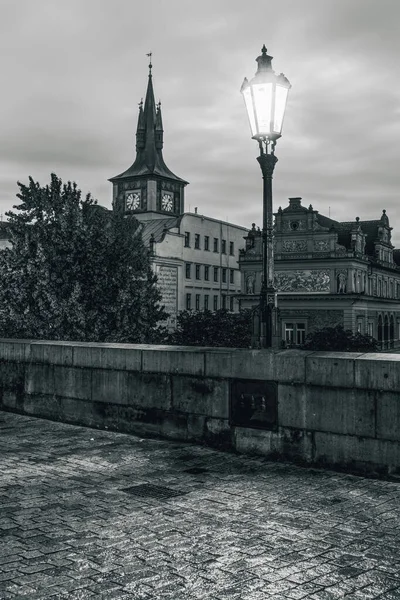 Карлов Мост Исторический Мост Который Пересекает Реку Влтава Праге Чехия — стоковое фото