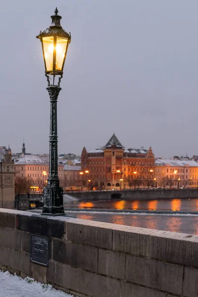 Charles Bridge Uma Ponte Histórica Que Atravessa Rio Vltava Praga — Fotografia de Stock