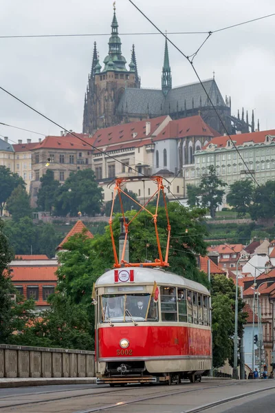 Tramvajový Průvod Prahou 2021 Příležitosti 130 Výročí Zahájení Provozu Elektrických — Stock fotografie