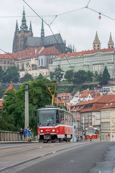 Парад Трамваев Через Прагу 2021 Случаю 130 Летия Начала Работы — стоковое фото