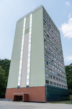 Bu kampüste birkaç bina var. Bölümlerin çoğunluğu, fakülte kütüphanesinin ve Dil Eğitimi Bölümü 