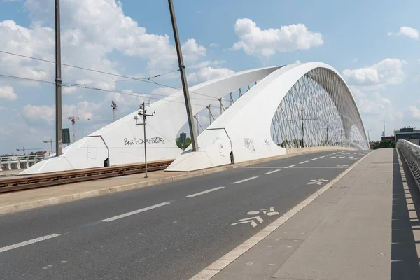 Ponte Troja Uma Ponte Arco Praga Que Atravessa Rio Vltava — Fotografia de Stock