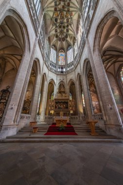 Aziz Barbara Kilisesi, Kutn Hora 'da bir katedral tarzında bir Roma Katolik kilisesidir ve bazen St. Barbara Katedrali olarak da anılır.. 