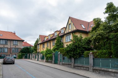 Orechovka, Hanspaulka ile birlikte Prag 'ın en ünlü ve en eski bahçelerinden biridir..