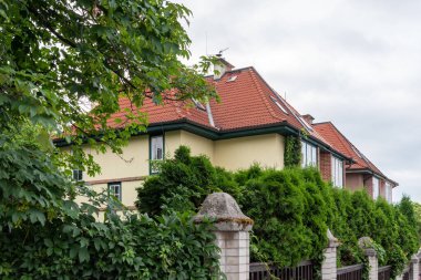 Orechovka, Hanspaulka ile birlikte Prag 'ın en ünlü ve en eski bahçelerinden biridir..