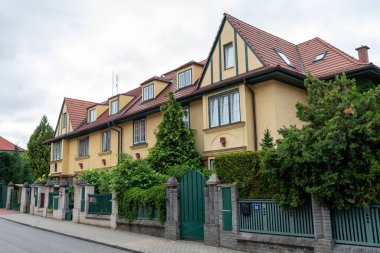 Orechovka, Hanspaulka ile birlikte Prag 'ın en ünlü ve en eski bahçelerinden biridir..