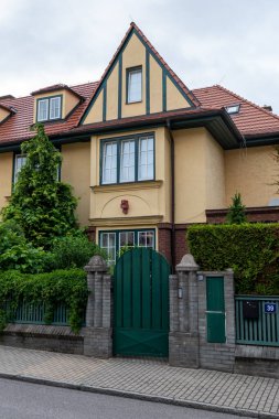 Orechovka, Hanspaulka ile birlikte Prag 'ın en ünlü ve en eski bahçelerinden biridir..