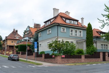 Orechovka, Hanspaulka ile birlikte Prag 'ın en ünlü ve en eski bahçelerinden biridir..