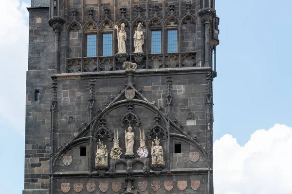 Staroměstská Mostní Věž Považována Jednu Nejkrásnějších Gotických Staveb Evropě — Stock fotografie