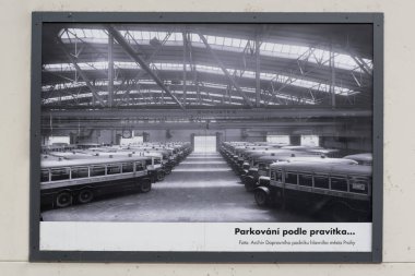 Rustonka 'daki Elektrik Şirketleri ve Pankrc tramvay istasyonunda işletilen otobüs garajları küçük ve tatminsiz olduğu için, 1929 yılında AP Yönetim Kurulu sadece AP otobüslerine yönelik garaj sorununa eğilmeye başladı.