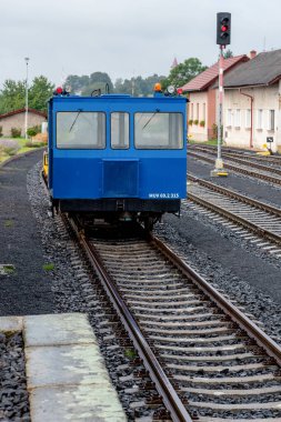 MUV 69, demiryolu altyapısı ve kış temizliği, demiryolu işçilerini ve ekipmanlarını taşımak için tasarlanmış dizel motorlu bir bakım vagonu..
