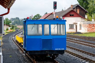 MUV 69, demiryolu altyapısı ve kış temizliği, demiryolu işçilerini ve ekipmanlarını taşımak için tasarlanmış dizel motorlu bir bakım vagonu..