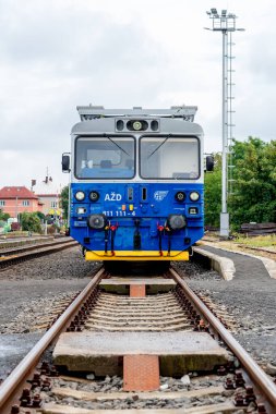 Deneysel demiryolu 811 Edita, eşsiz bir Çekoslovak dizel treni bölgesel yolcu taşımacılığı için yeni teknolojileri test ediyor.