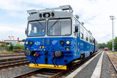 Deneysel demiryolu 811 Edita, eşsiz bir Çekoslovak dizel treni bölgesel yolcu taşımacılığı için yeni teknolojileri test ediyor.
