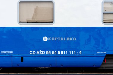 Deneysel demiryolu 811 Edita, eşsiz bir Çekoslovak dizel treni bölgesel yolcu taşımacılığı için yeni teknolojileri test ediyor.