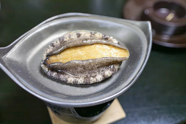 Iki Awabi Kodoriyaki Canlı Deniz kulağı Bireysel Izgarada Kabuk İçinde Pişmiş