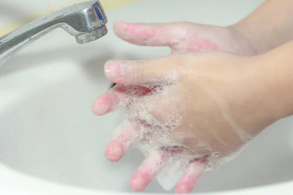 Coronavirus Pandemie Häufig Hände Mit Warmem Wasser Waschen Stockbild