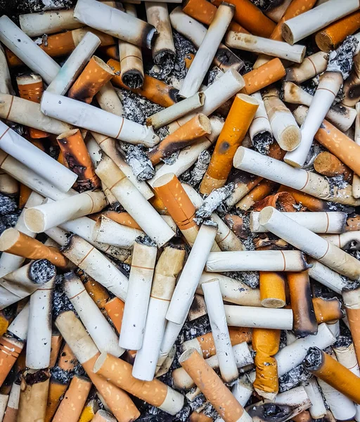 Cigaretové Nedopalky Popelníku Stock Snímky