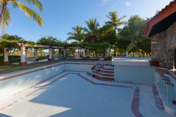 Panamá Playa Barqueta Piscina Sin Agua Entre Palmeras —  Fotos de Stock