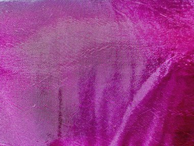 Işıldayan mor pullu kumaş kaplama dokusu lüks duvar kâğıdı veya moda afişi için ideal..