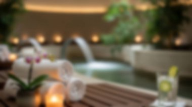 Bu huzurlu kaplıcada nihai rahatlamaya kapıl..