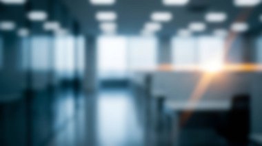 Yumuşak, bulanık, modern bir ofis. Doğal ışıkla yıkanmış..