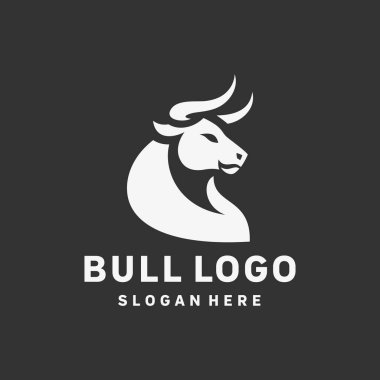 Bu siyah ve beyaz boğa logosu ham gücü ve korkusuz kararlılığı kalın ve temiz çizgilerle yakalar. Minimalist ama güçlü stili onu modern markalaşma için mükemmel kılıyor, ister spor takımları için, ister lüks moda için, ister güçlü şirket kimliği için.