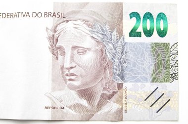 Brezilya 'dan gelen 200 banknota yakın çekim yap. Brezilya 200 reais brl 'ı. Ön, beyaz üzerine izole edilmiş gerçek bir not.
