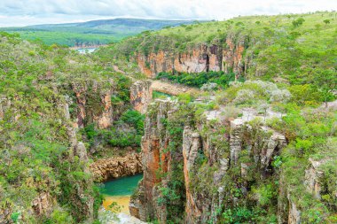Capitolio MG Brezilya 'daki Canyons de Furnas' ın panoramik manzarası. Minas Gerais eyaletinin güzel eko turizm manzarası.