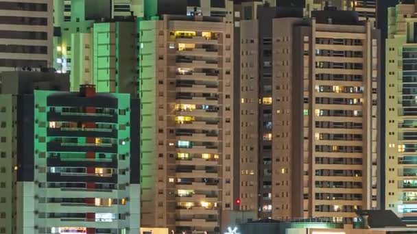 Lapso Tiempo Una Gran Ciudad Con Edificios Altos Por Noche — Vídeo de stock