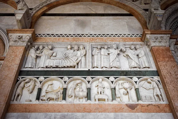 Lucca Toscana Italia Detalle Fachada Catedral San Martino Con Ciclo —  Fotos de Stock