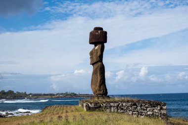 Ahu Koteriku, Moai Tahai törensel köyü, Paskalya Adası, Kasım 2025
