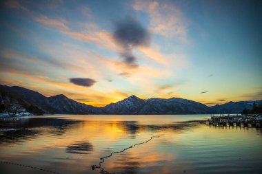 Chuzenji Gölü, Oku-Nikko, Tochigi Bölgesi akşam manzarası