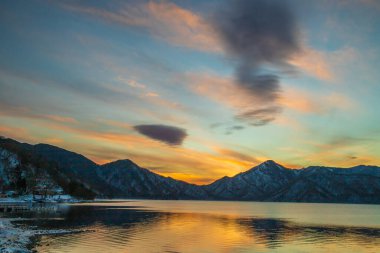 Chuzenji Gölü, Oku-Nikko, Tochigi Bölgesi akşam manzarası