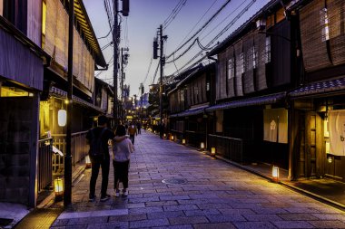 Kyoto 'nun büyüleyici eski sokakları.