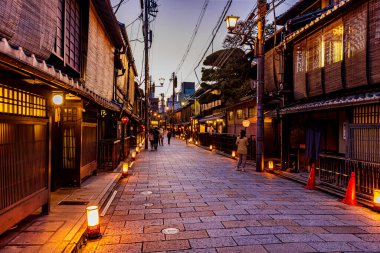 Kyoto 'nun büyüleyici eski sokakları.