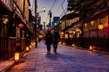 Kyoto 'nun büyüleyici eski sokakları.