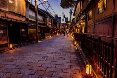 Kyoto 'nun büyüleyici eski sokakları.