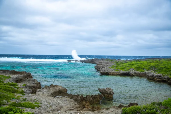 Miyakojima 'daki Shiratori Cape Park' ın Sahnesi