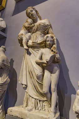 Heykel Floransa 'daki Accademia Galerisinde sergilendi