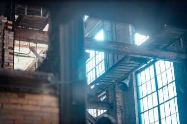 Eski bir kırsal enerji santralinin keşfi