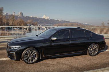 Şehir arabası arka planı, araba parçaları.