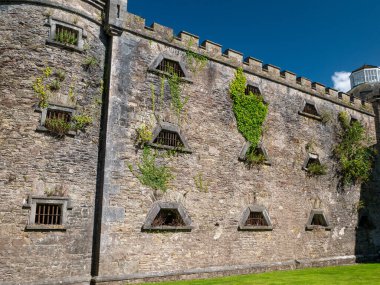 Eski Kelt kale duvarları, İrlanda 'daki Cork City hapishanesi. Kale, kale arkaplanı